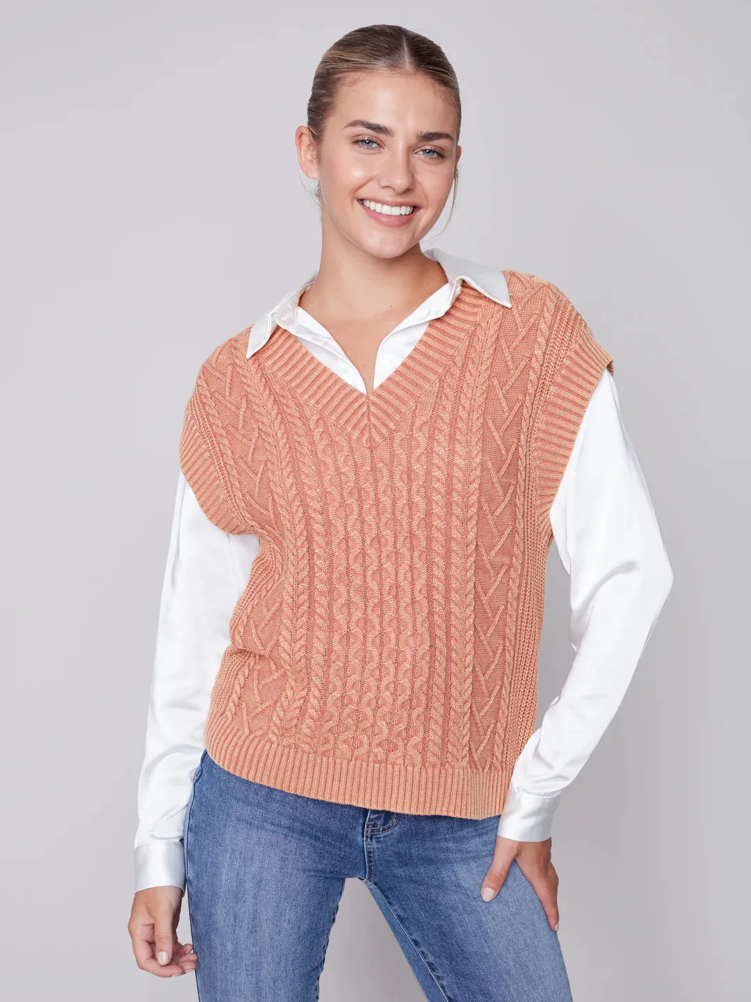 CABLE KNIT VEST