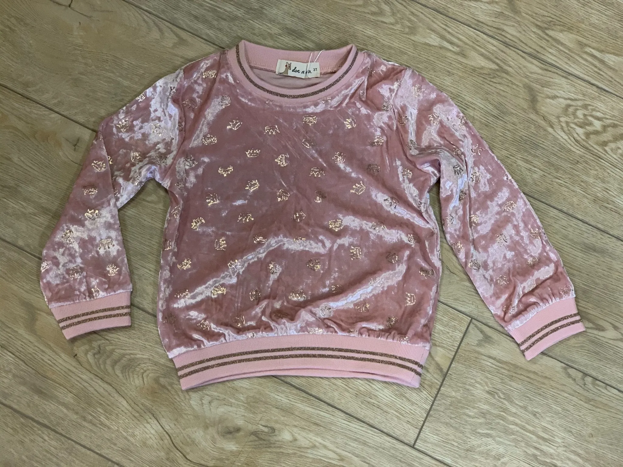 Doe a Dear Girls Pink Velvet Princess Crowns Sweater