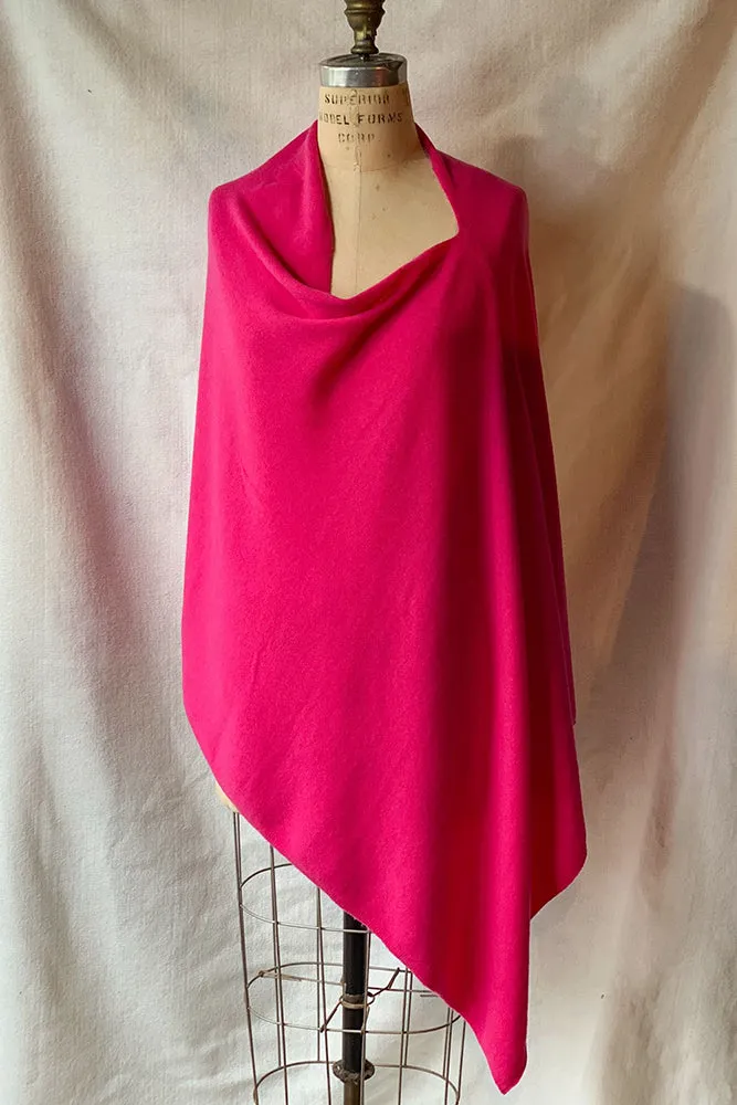 Dolma Cashmere Poncho Magenta