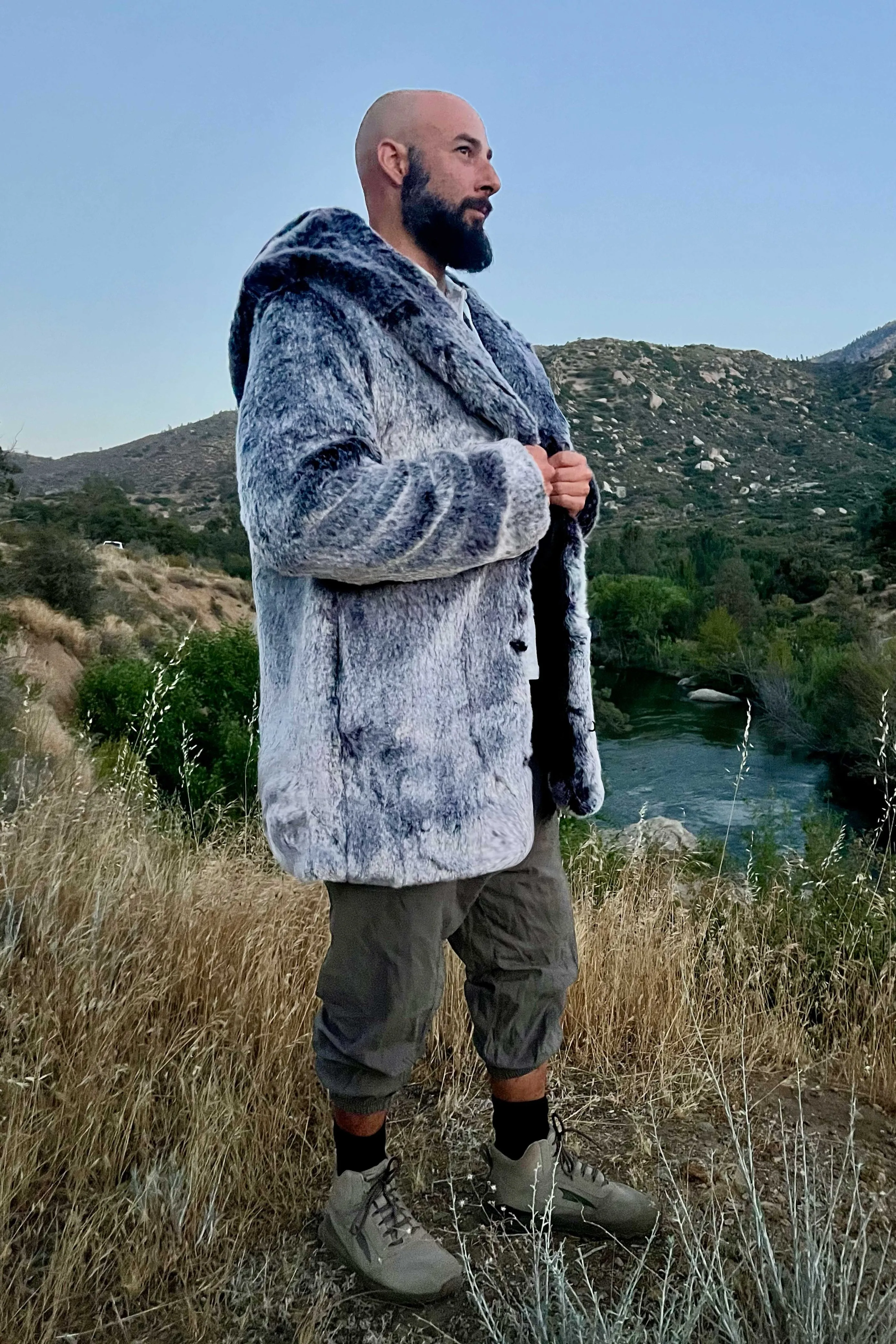 Men's Short Desert Warrior Coat in "Dark Pegasus" Chinchilla