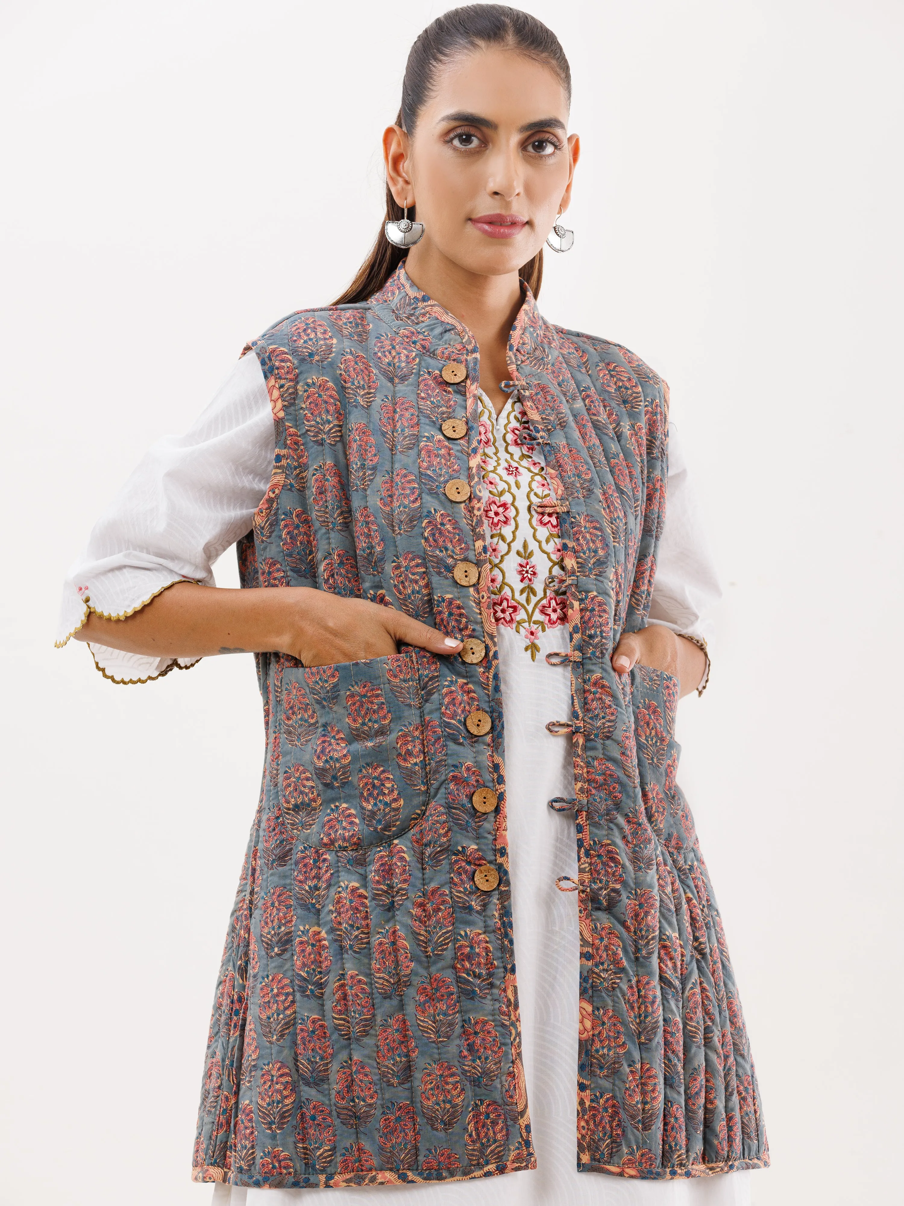 Shishir Nalini Quilted Reversible Sleeveless Jacket